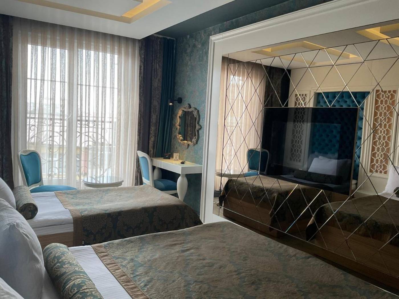 Taksim Istiklal Suites-Turkey-Istanbul-Room-7