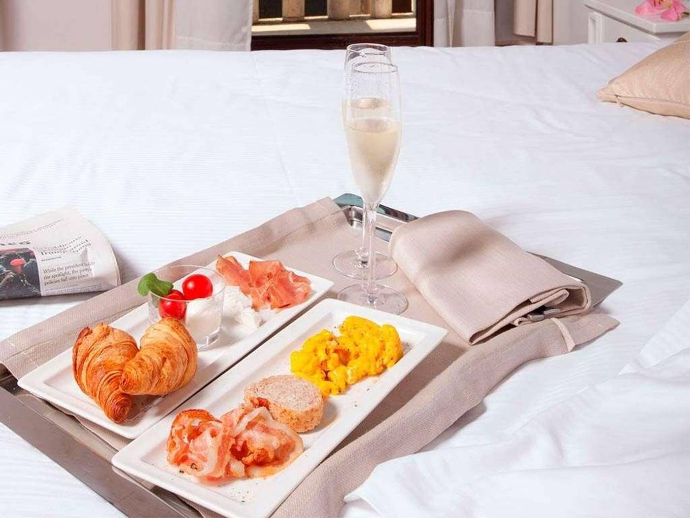 Sonder-Salute-Palace-Restaurant-52