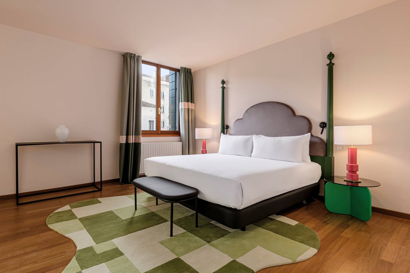 Palazzo-Dei-Fiori-By-Room-Mate-Room-40