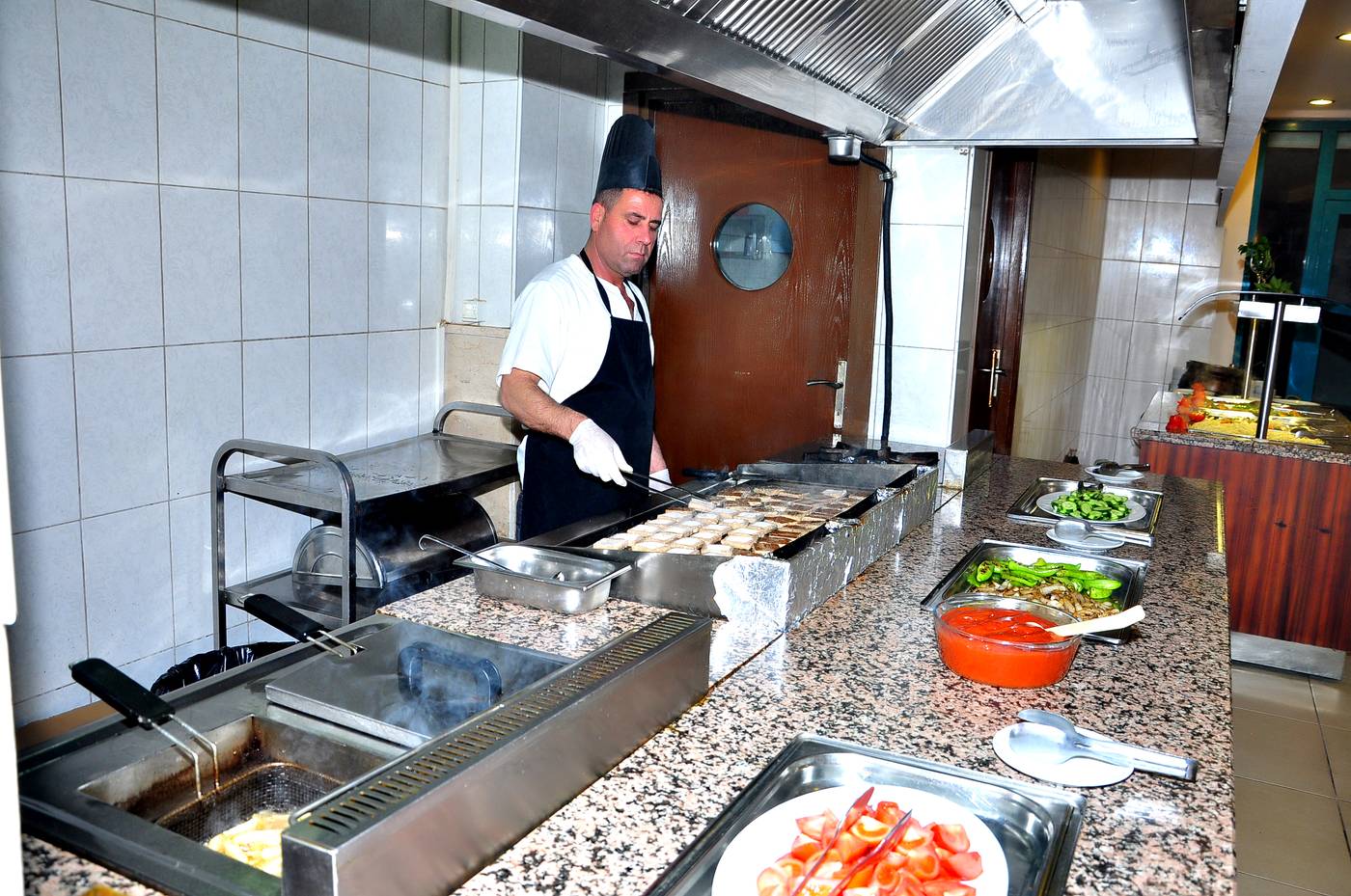 Cinar-Family-Suites-Restaurant-42