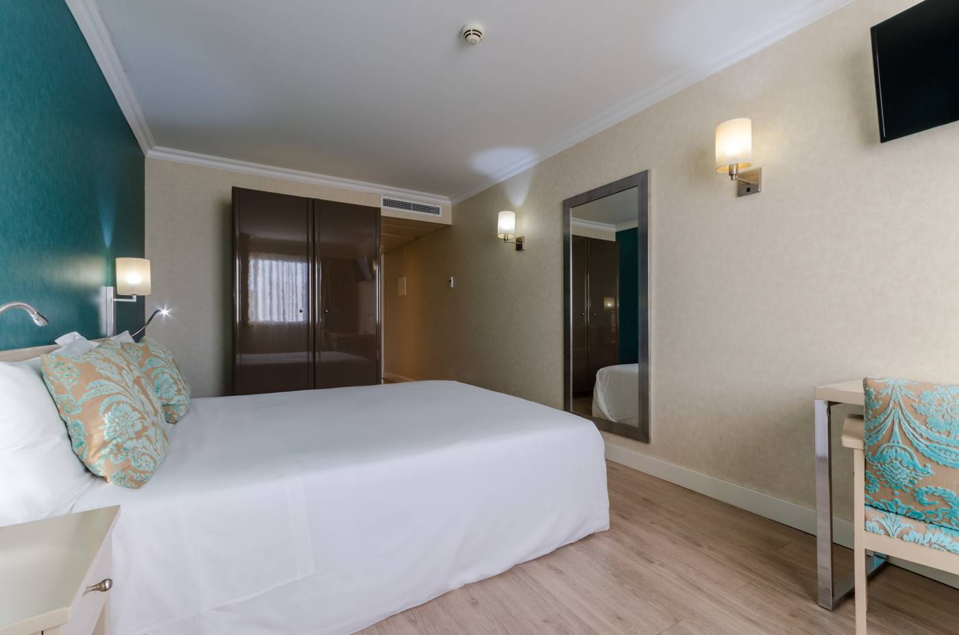 Olissippo-Marques-De-Sa-Room-25