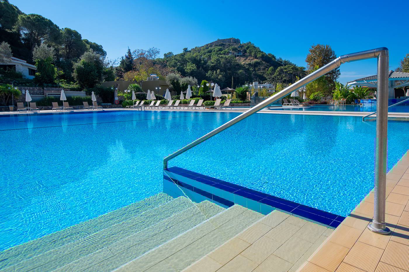 Olympic-Palace-Hotel-Pool-2