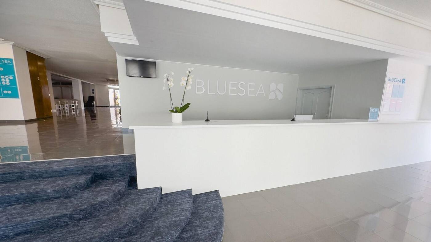Blue-Sea-Lagos-de-Cesar-Lobby-50