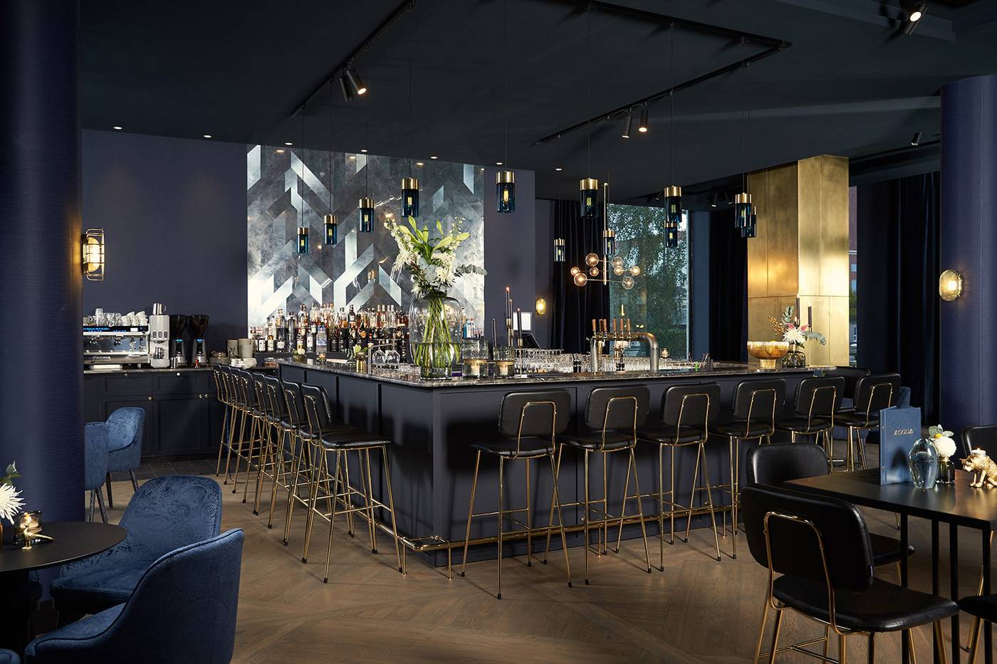 Van-der-Valk-Hotel-Amsterdam---Amstel-Bar-11