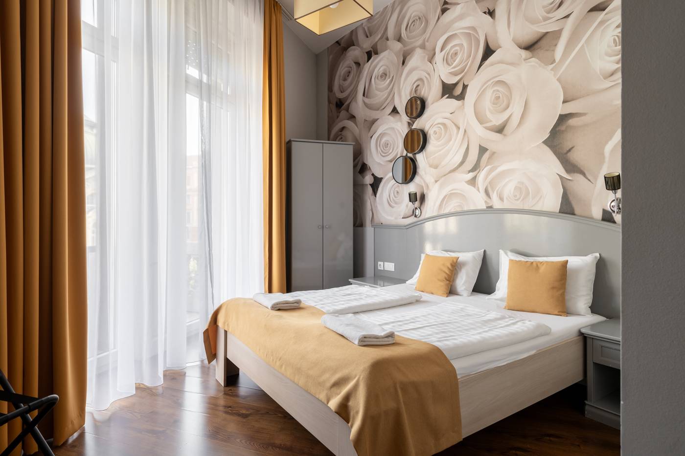 Full-Moon-Budapest-Room-9