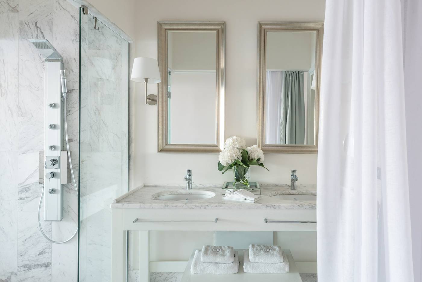 Knossos-Beach-Bungalows-Suites-Resort---Spa-Room-45