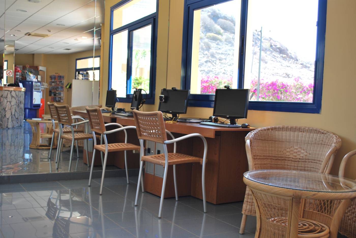 Natural-Park-Lobby-25