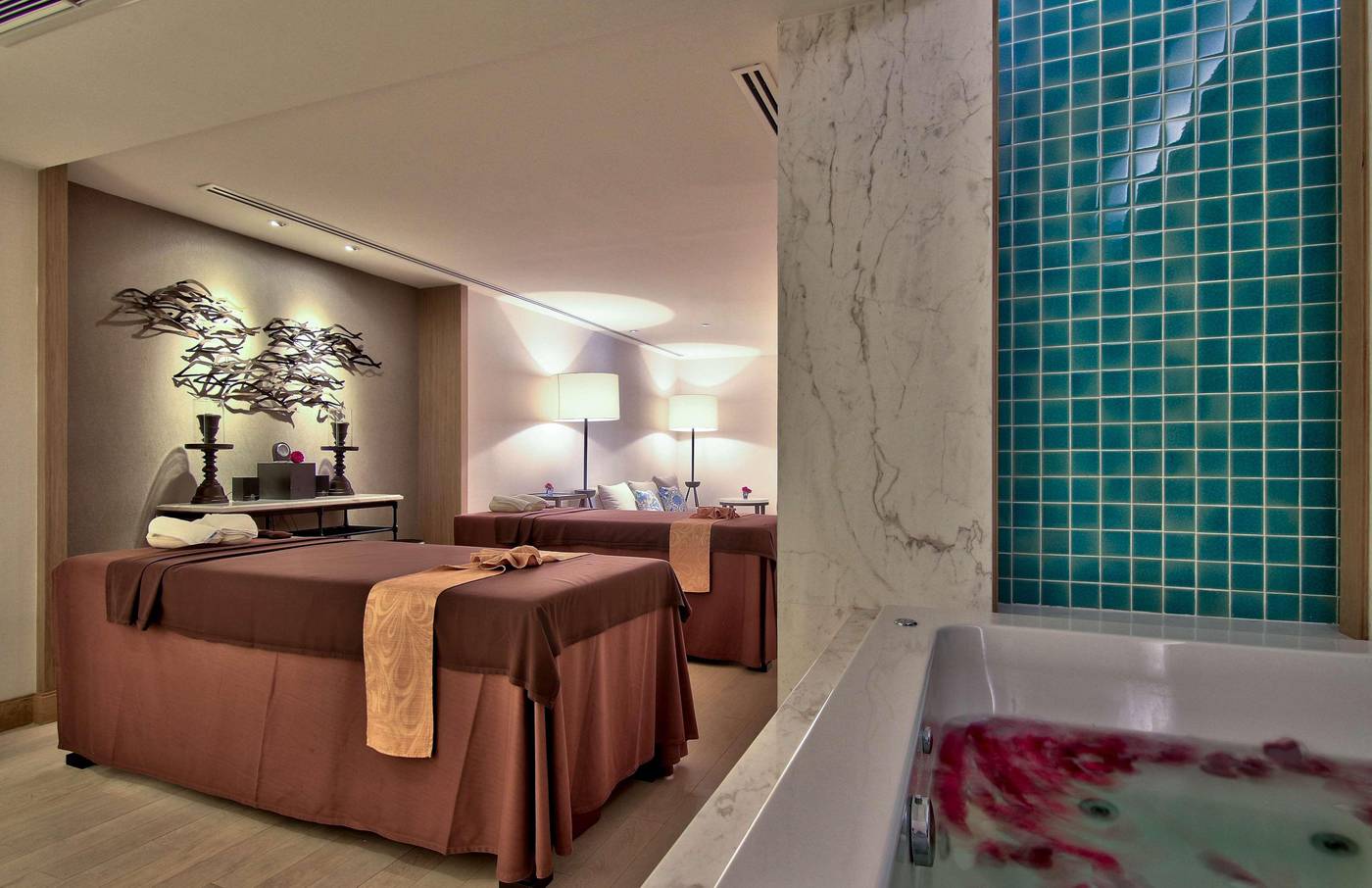 Radisson-Blu-Plaza-Bangkok-Sports-and-Entertainment-50