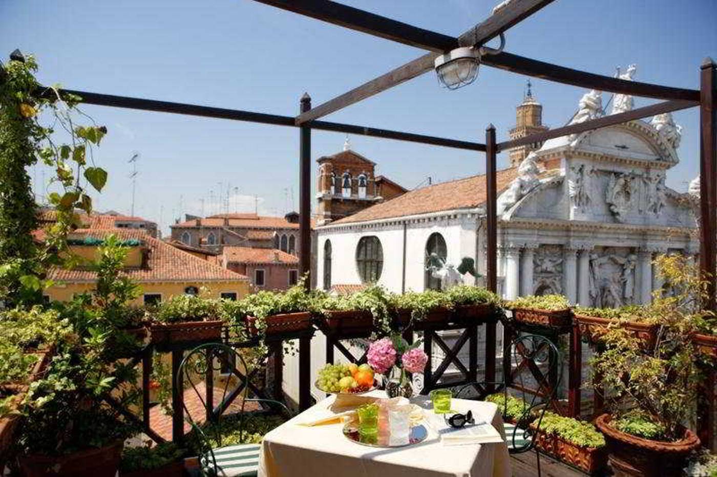 Palazzo-Del-Giglio-Terrace-2