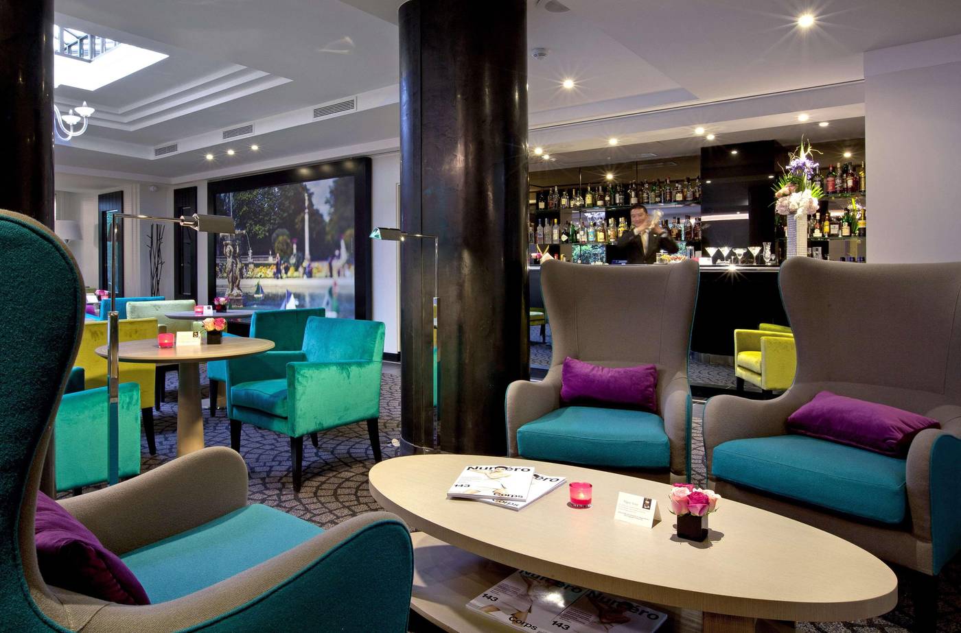 La-Villa-Maillot---Arc-de-Triomphe-Bar-2