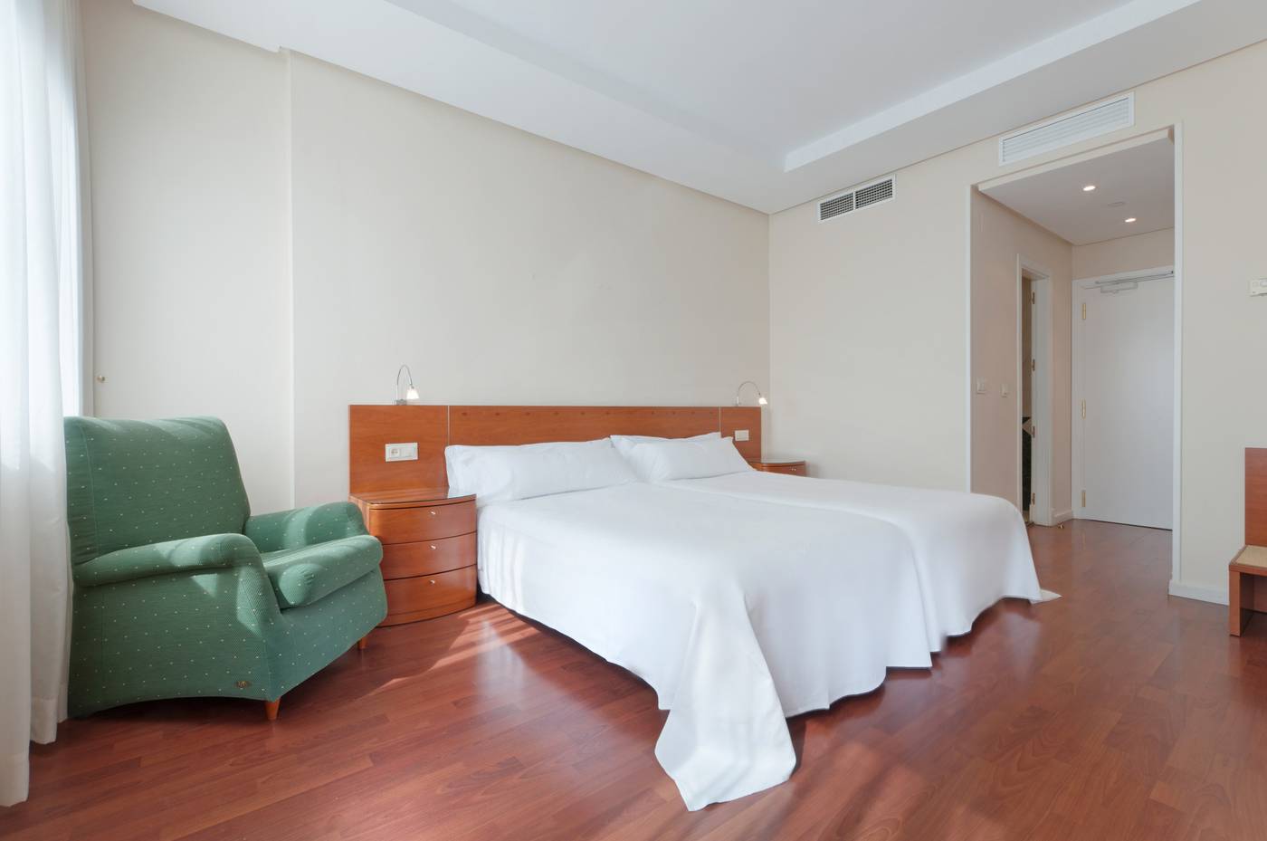 TRYP-Madrid-Chamartin-Hotel-Room-25
