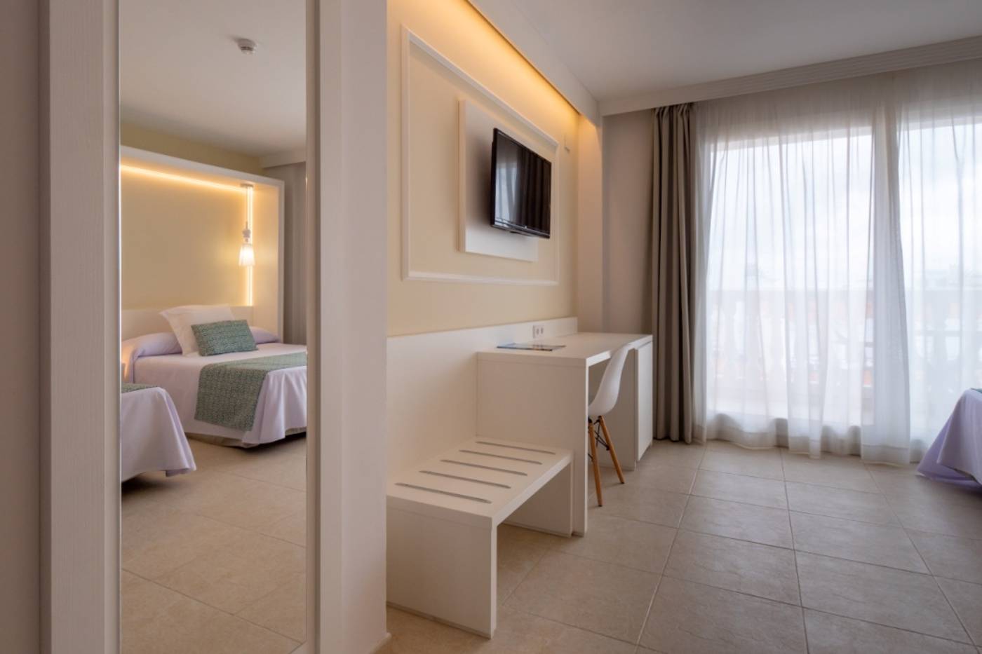 Gran-Hotel-Pe----iscola-Room-17