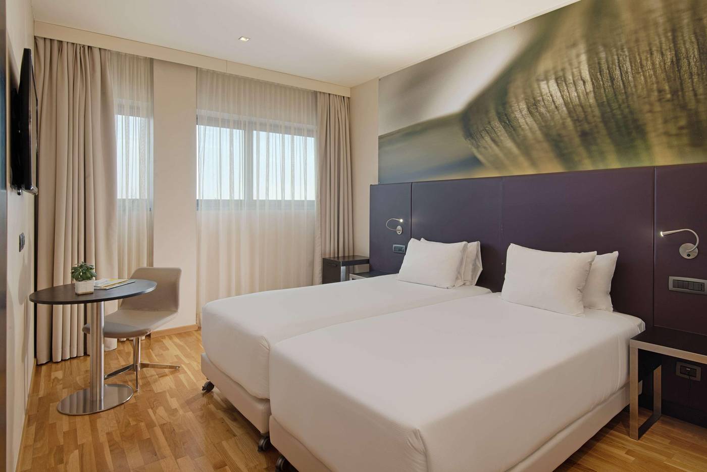 Ac-Hotel-By-Marriott-Milan-Sesto-Room-7