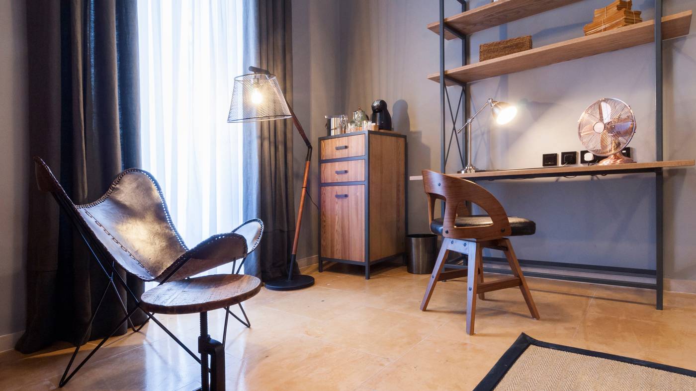 18 AX The Saint John - Deluxe Room 3.jpg