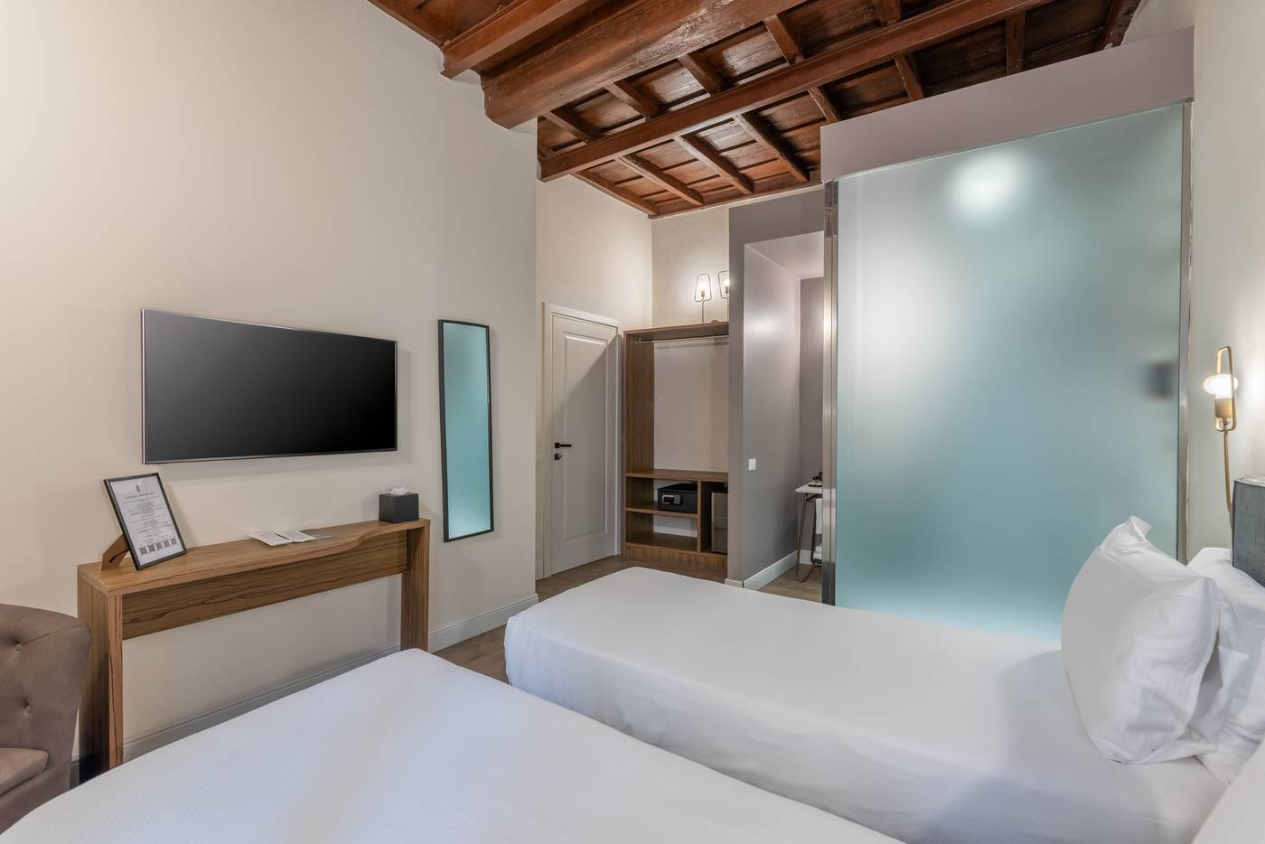 59-Steps-Trevi-Room-15