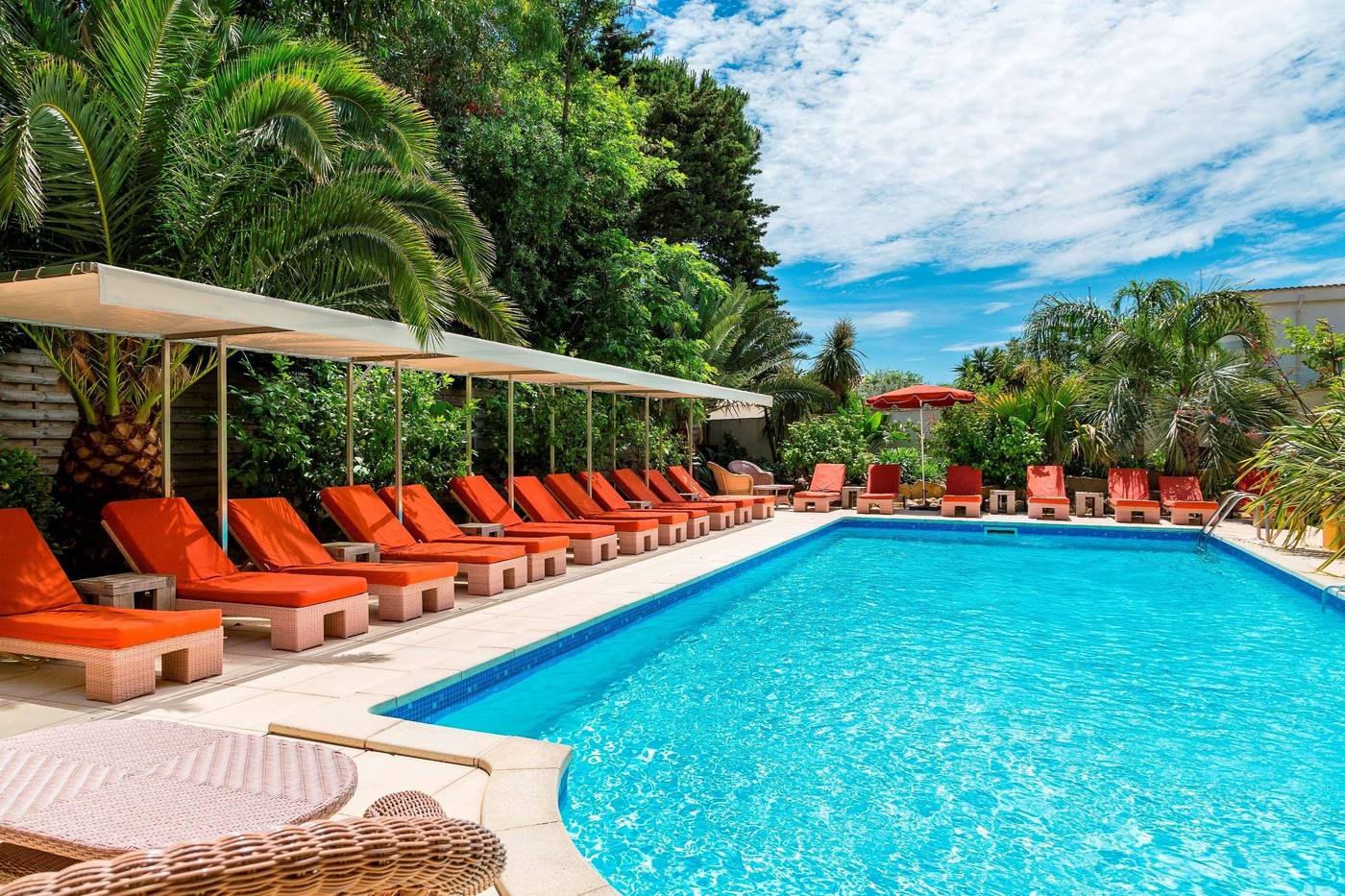 Best-Western-Premier-Montfleuri-Pool-2