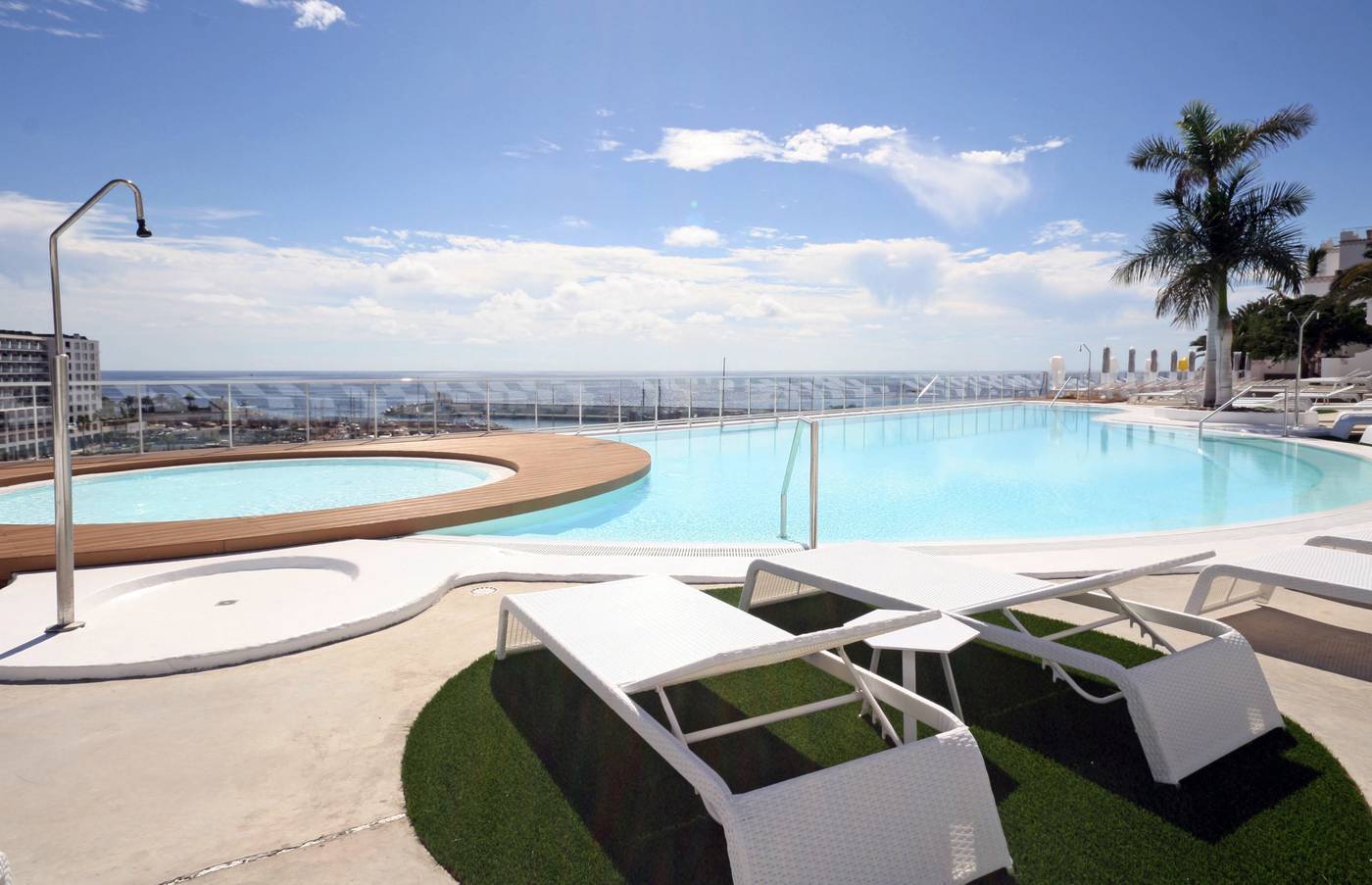 Marina-Bayview---Adults-Only-Pool-9