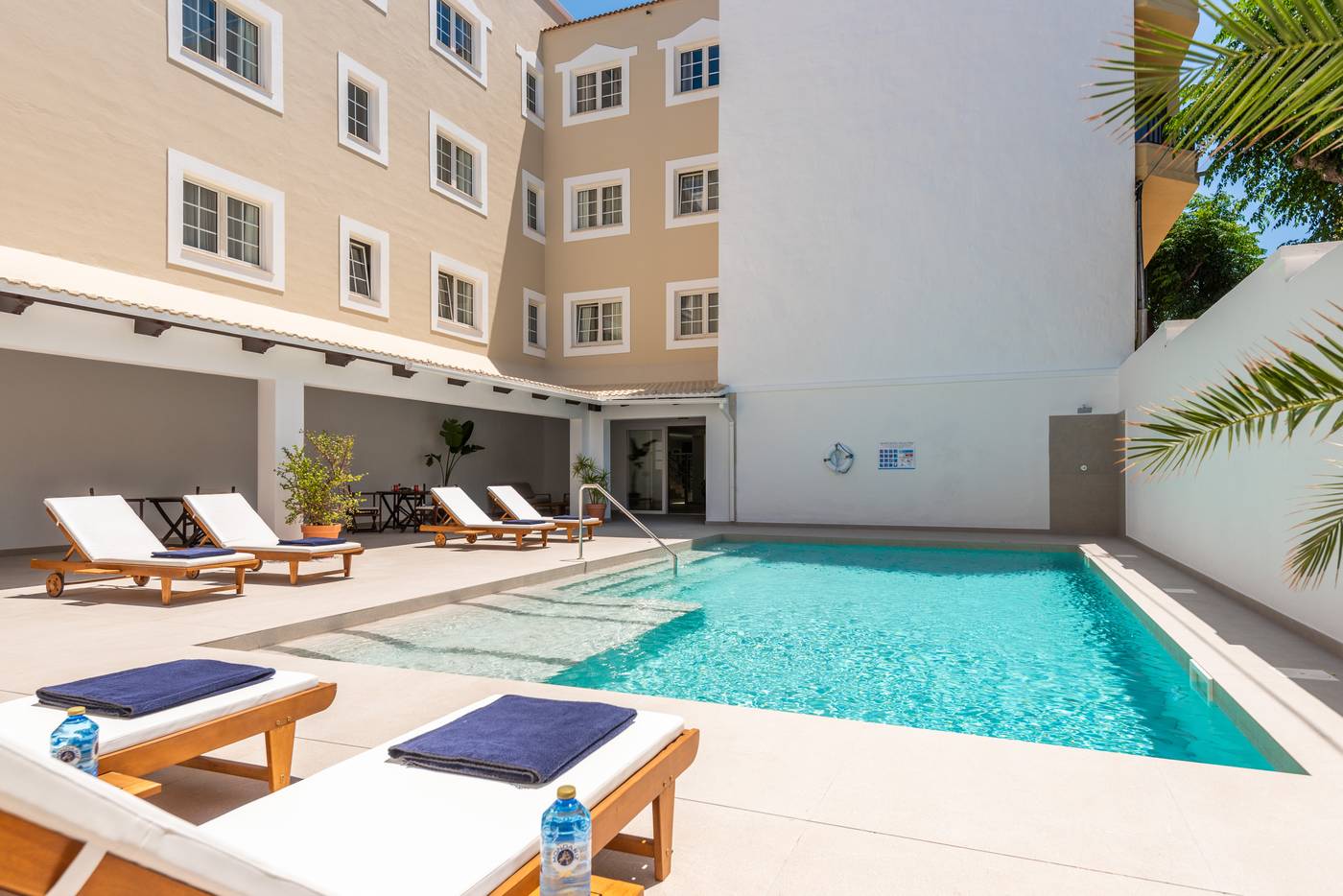 Menorca-Patricia-Pool-5