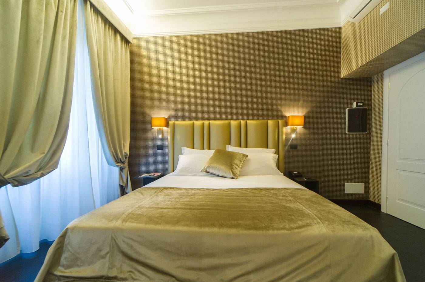 Via-Veneto-Suites-Room-24