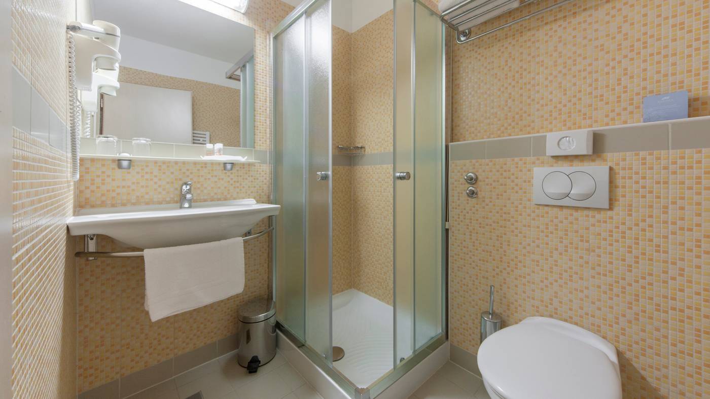 Hotel-Aurora-Room-27