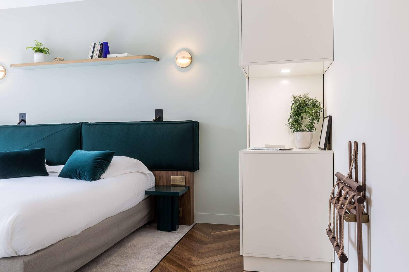 Le-Friedland-Room-16