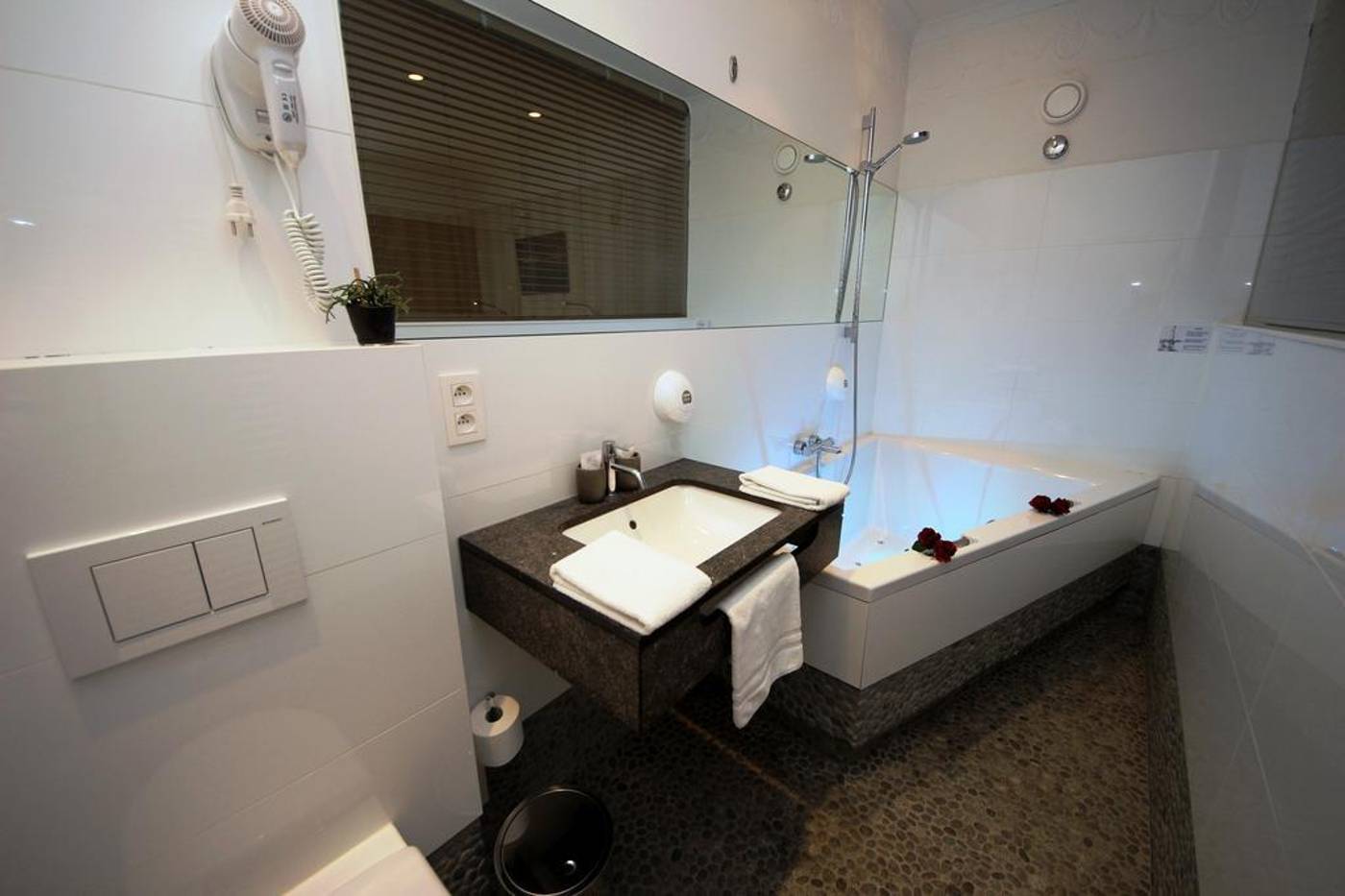 Hotel Astoria Gent-Belgium-GHENT-General view-5