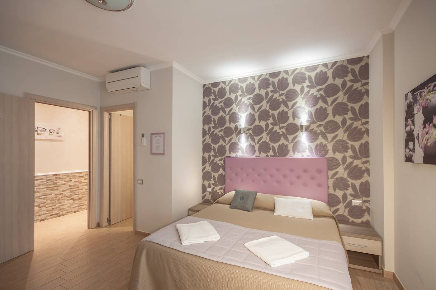Rome-Kings-Suite-Room-15