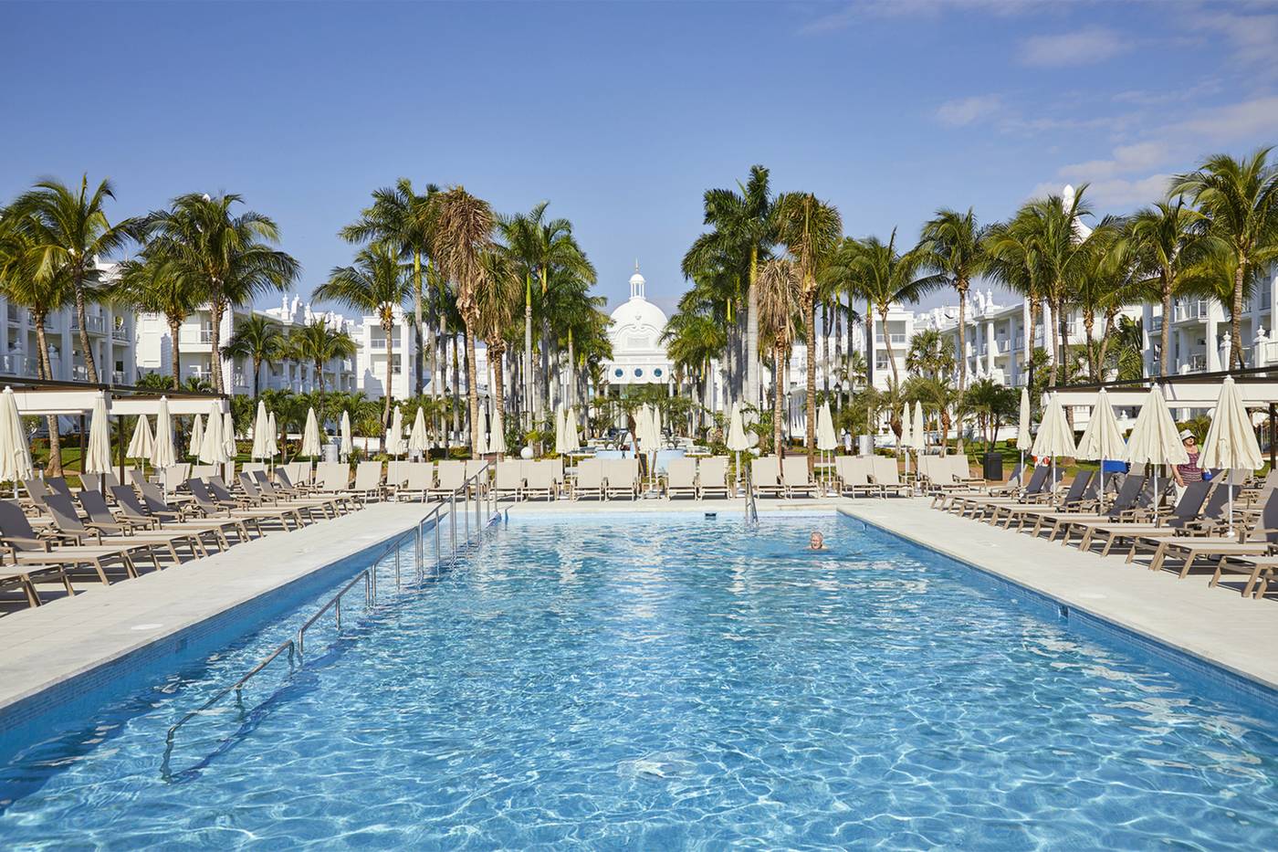 Riu-Palace-Riviera-Maya-All-Inclusive-Pool-2