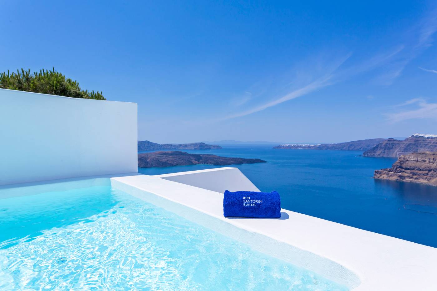 Alti-Santorini-Suites-Room-54