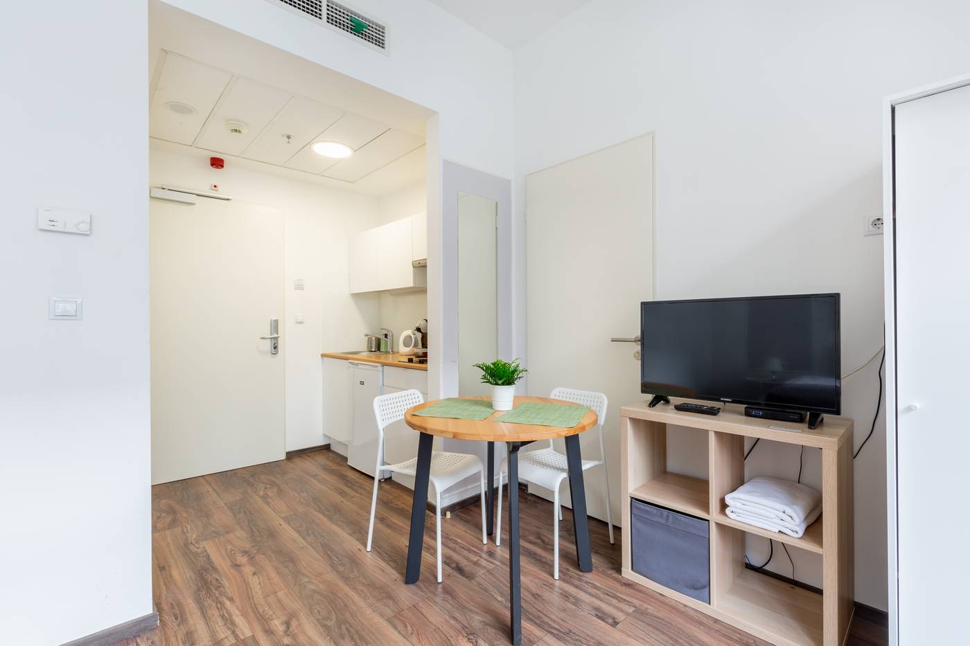 Vagabond-Downtown-Room-23