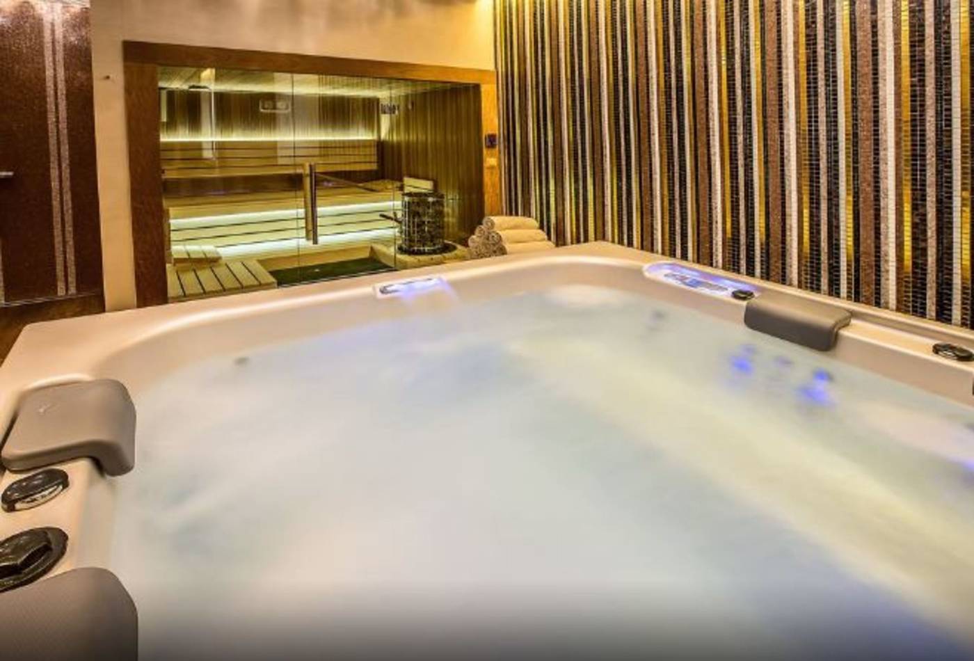 Prestige-Hotel-Budapest-Sports-and-Entertainment-30