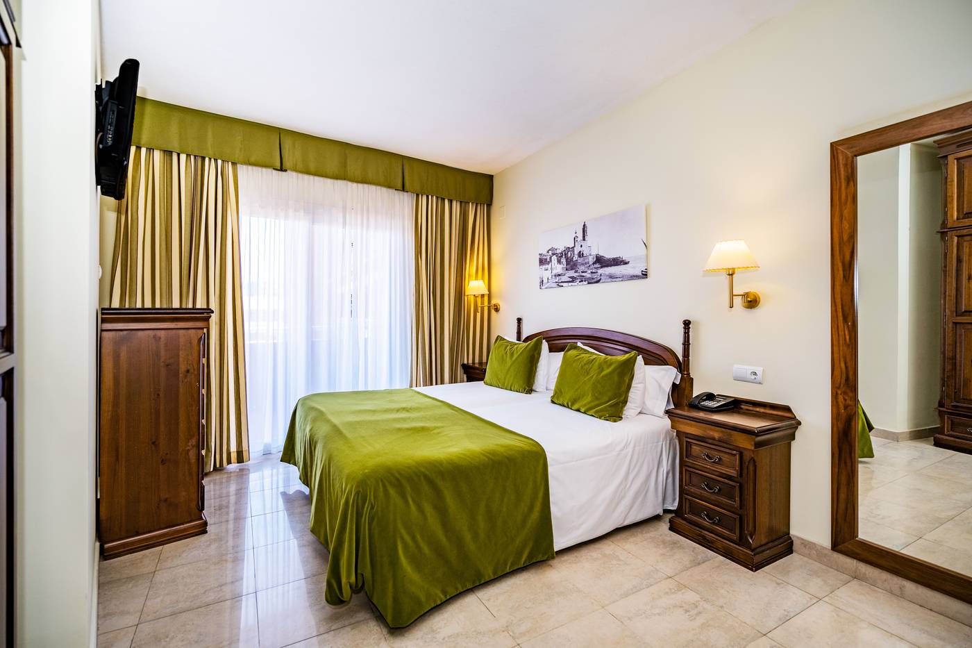 Sunway-Playa-Golf-Sitges-Room-16