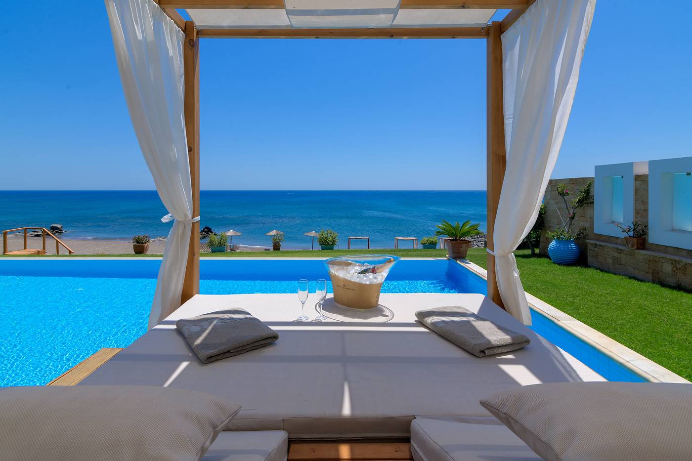 Atrium-Prestige-Thalasso-Spa-Resort---Villas-Room-9