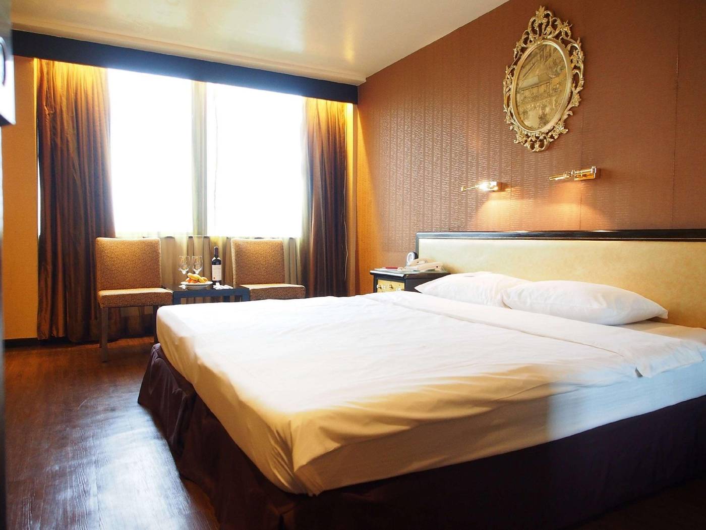 Best-Western-Plus-Hotel-Kowloon-Room-9