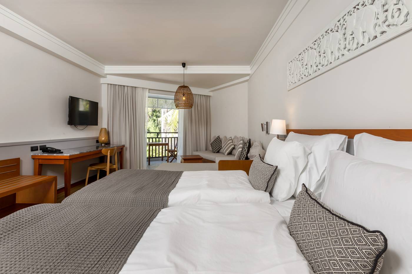 Sunwing-Bangtao-Beach-Room-30