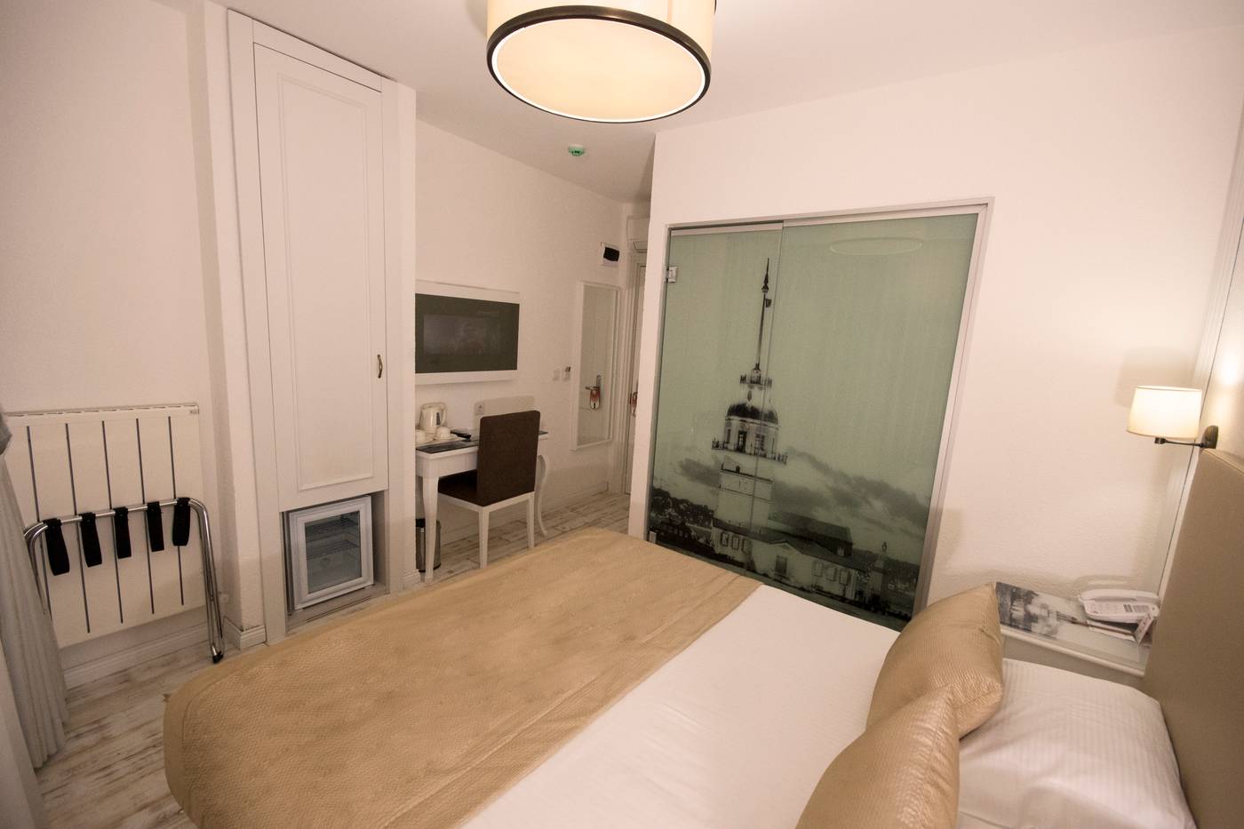 Antis-Hotel-Special-Class-Room-11