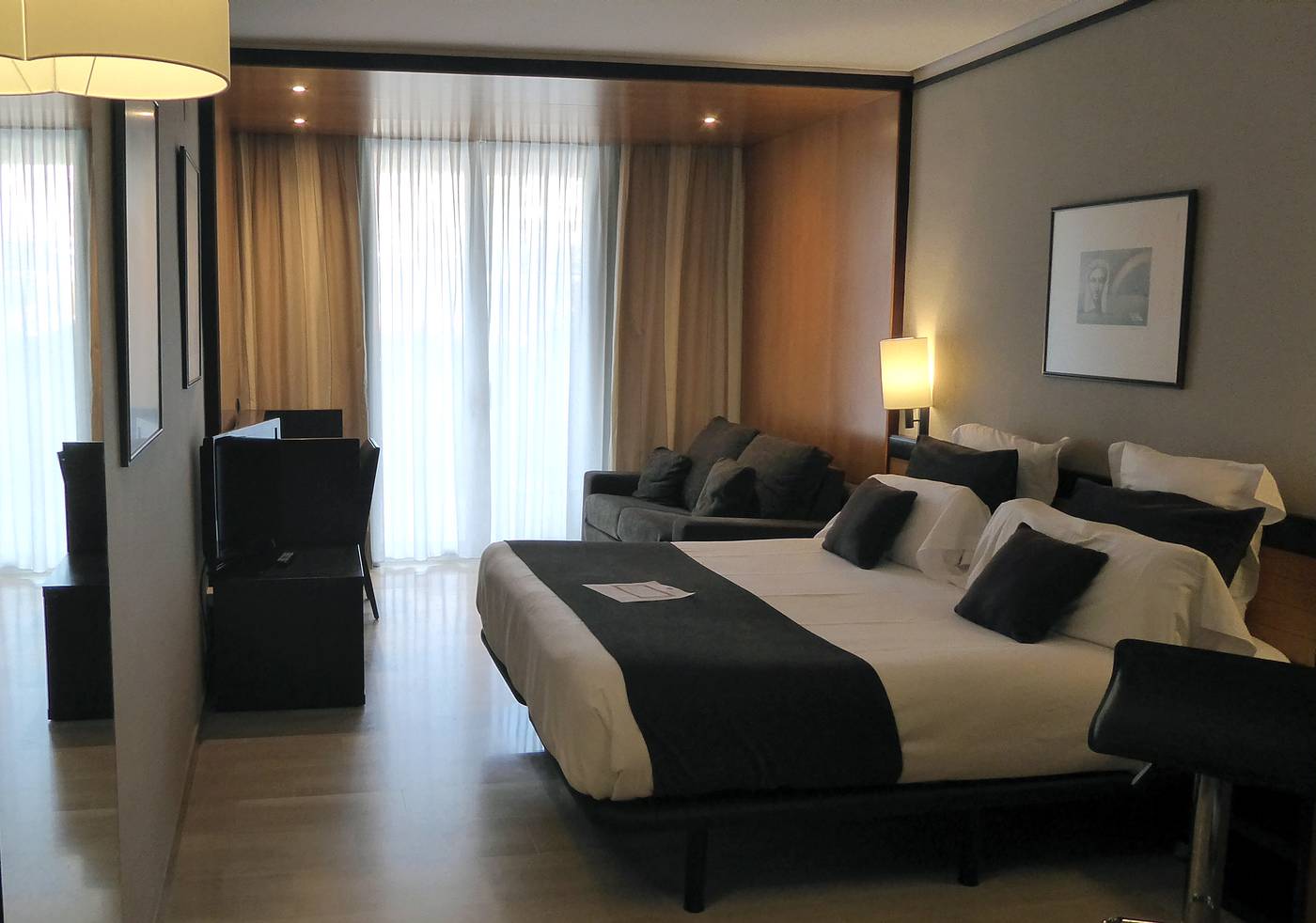 Estela-Barcelona-Room-12