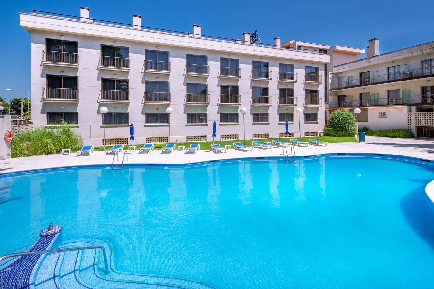 Ciudad-de-Castelldefels-Pool-2