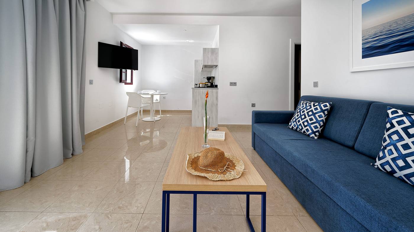 Broncemar-Beach-Room-65