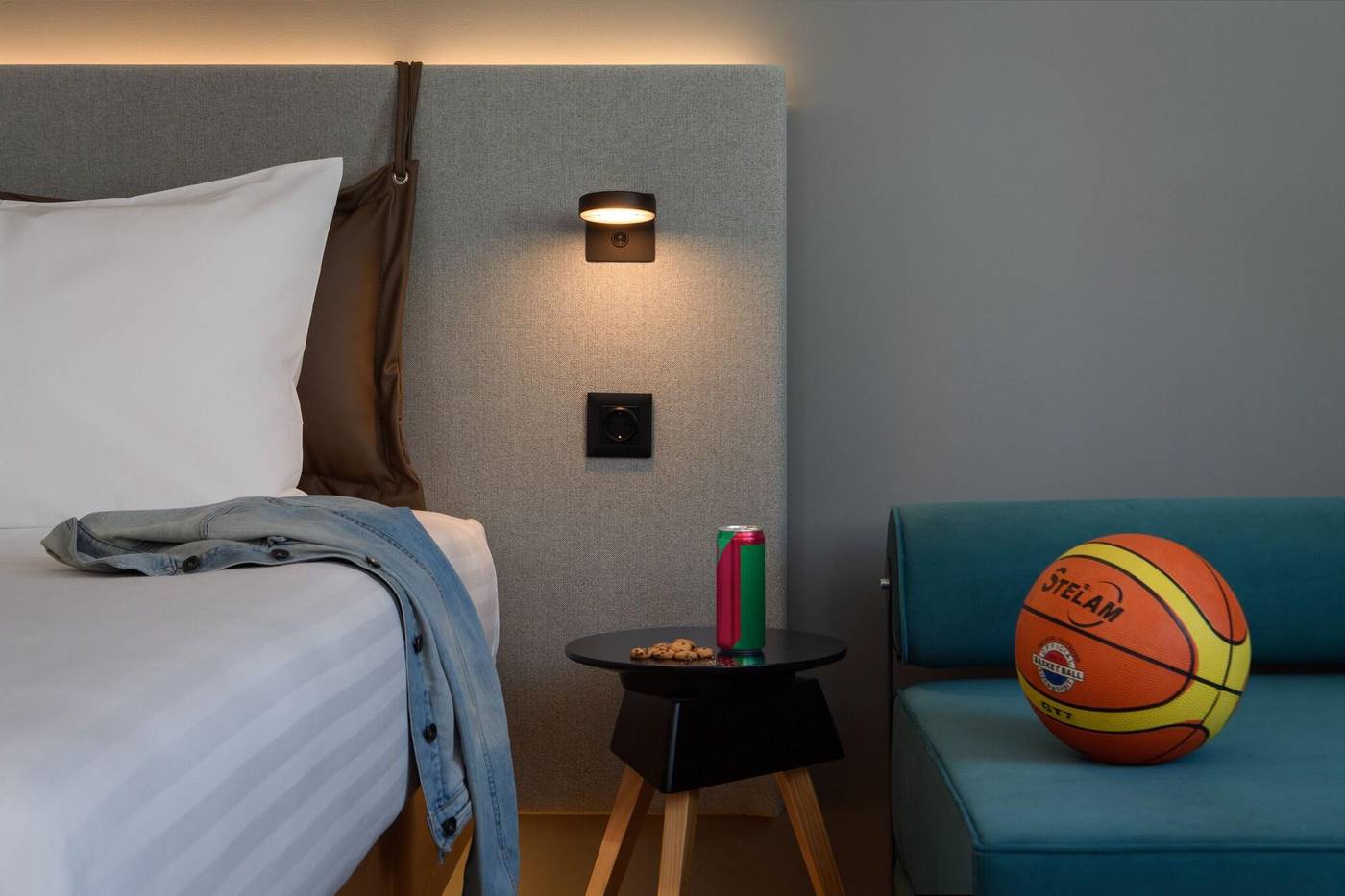 Moxy-Lisbon-City-Room-44