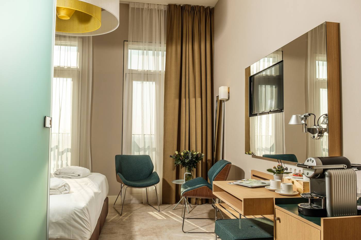 Amadi-Panorama-Hotel-Room-2