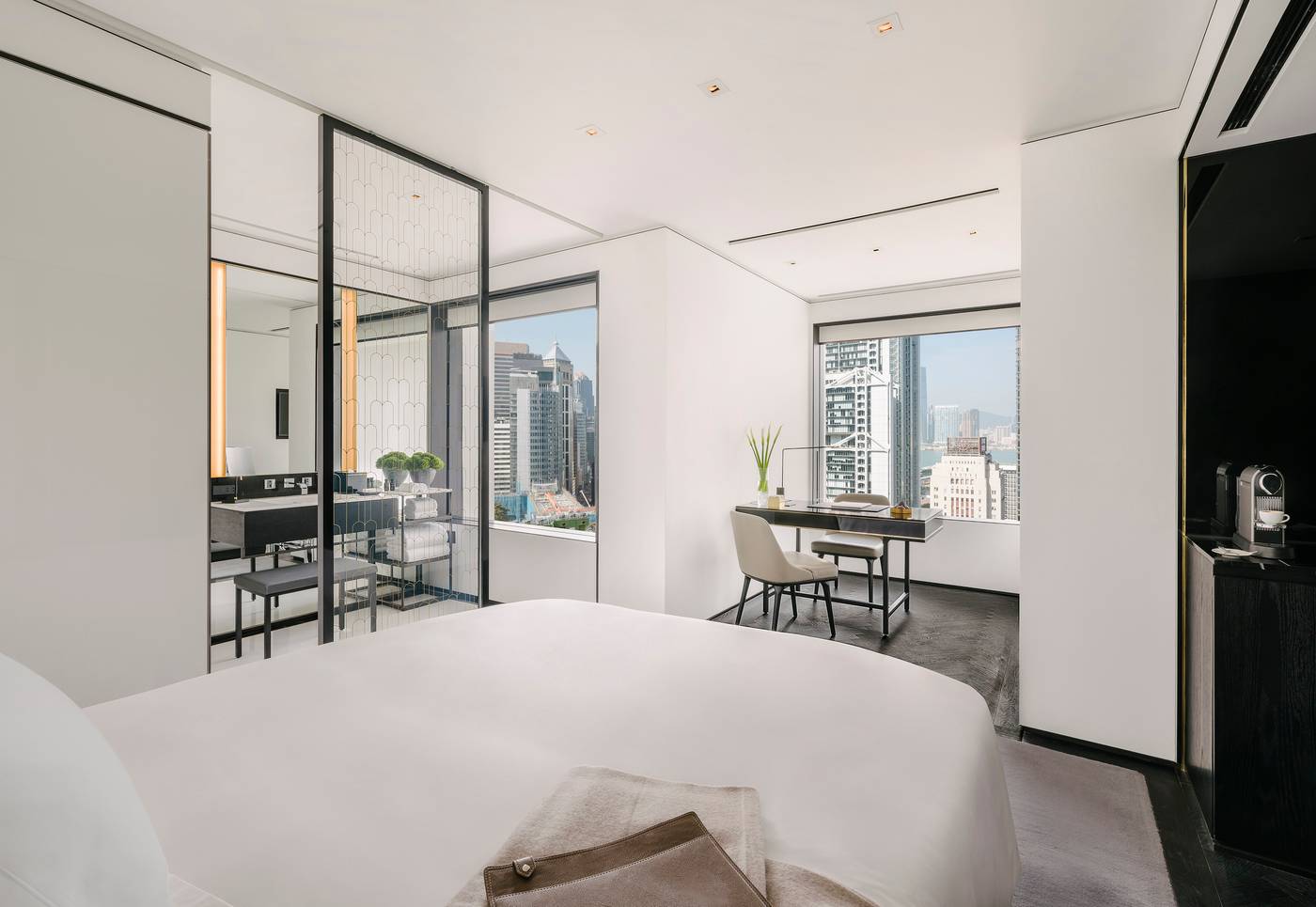 The-Murray--Hong-Kong--a-Niccolo-Hotel-Room-25
