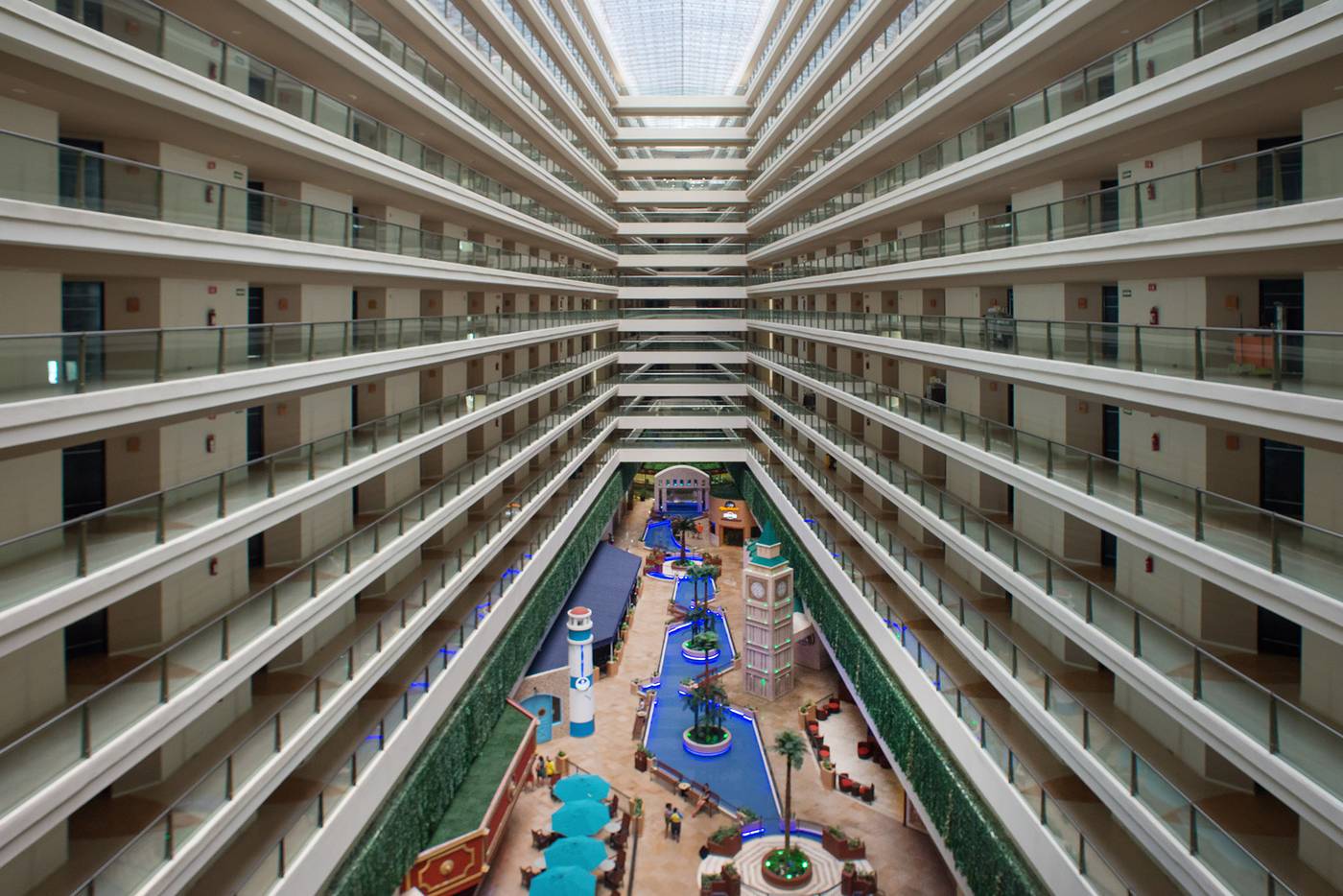 Seadust-Cancun-Family-Resort-Lobby-96