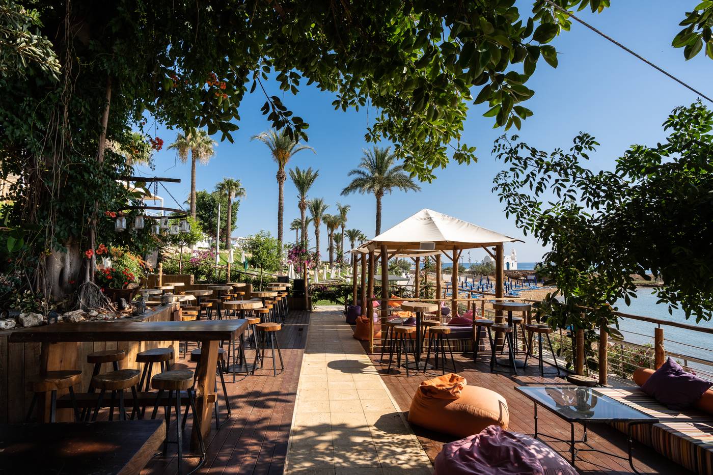 Golden-Coast-Bar-54