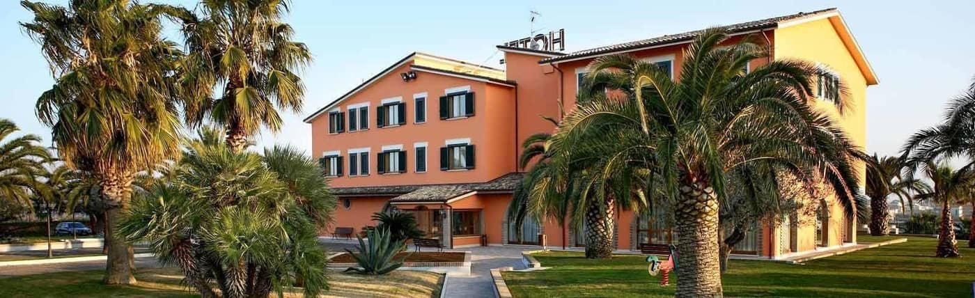 Hotel Villa Luigi-Italy-MARTINSICURO-General view-4
