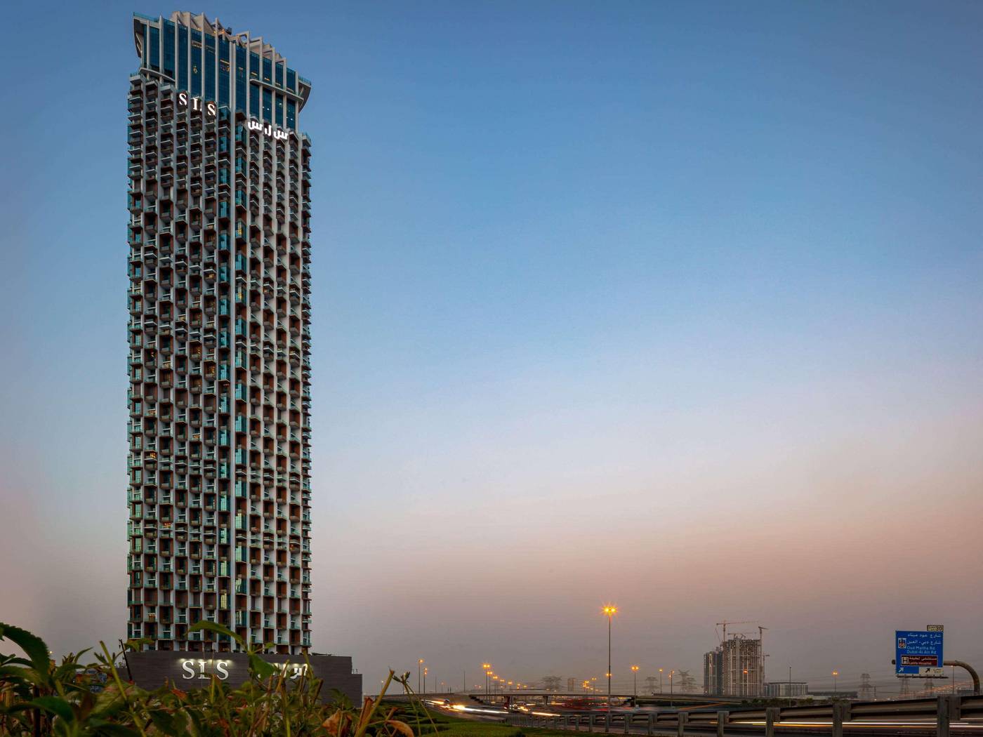 SLS-Dubai-Hotel---Residences-General-view-7