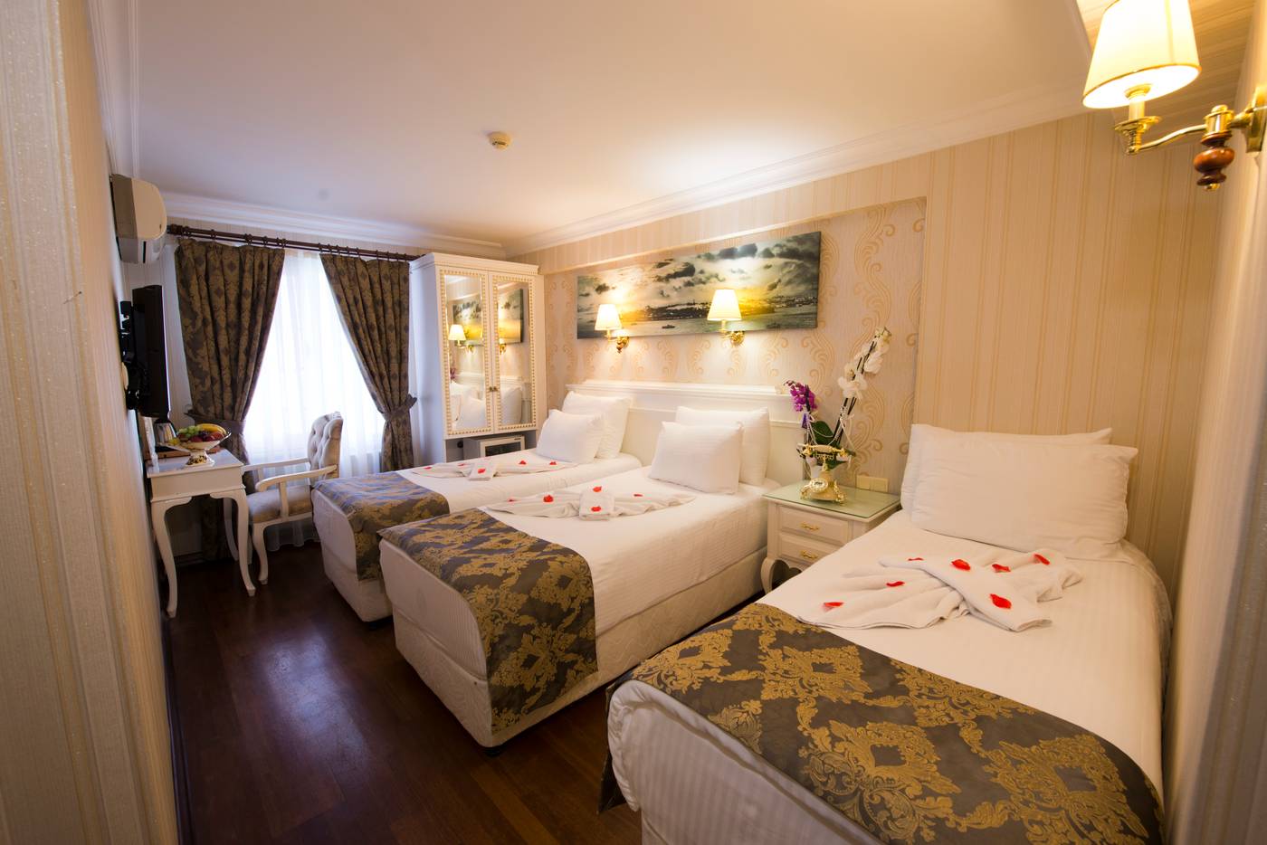Golden-Horn-Sirkeci-Room-11