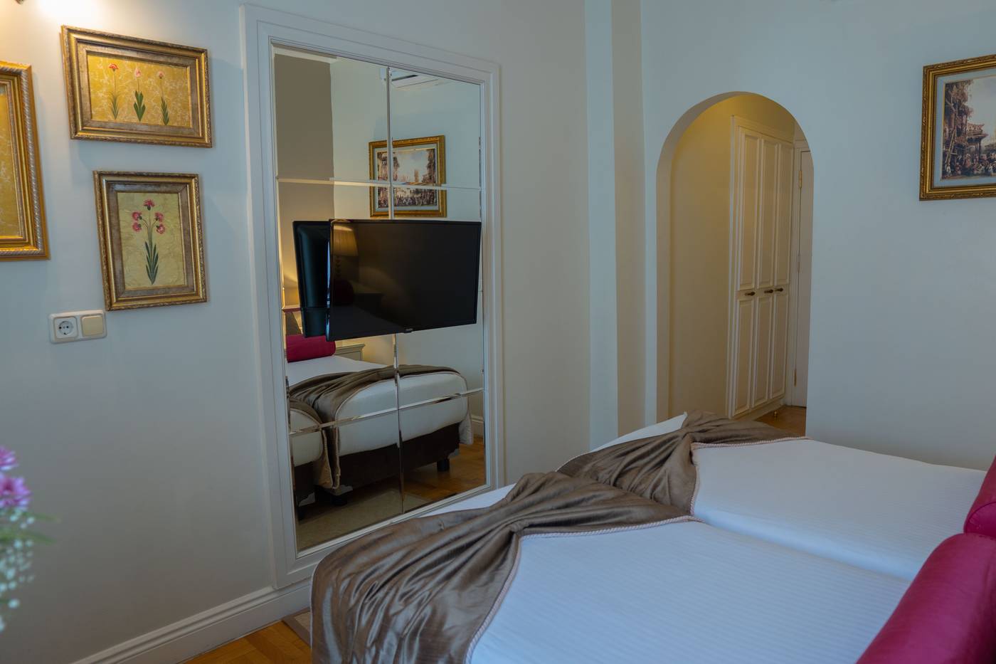 Avicenna-Hotel-Room-42