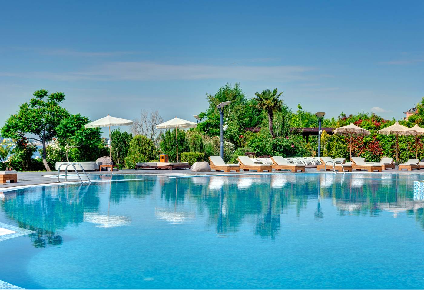 Grand-Hotel-Sveti-Vlas-Pool-1