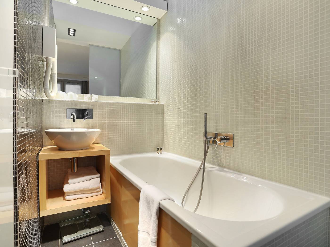 Hotel-Notre-Dame-Maitre-Albert-Room-33